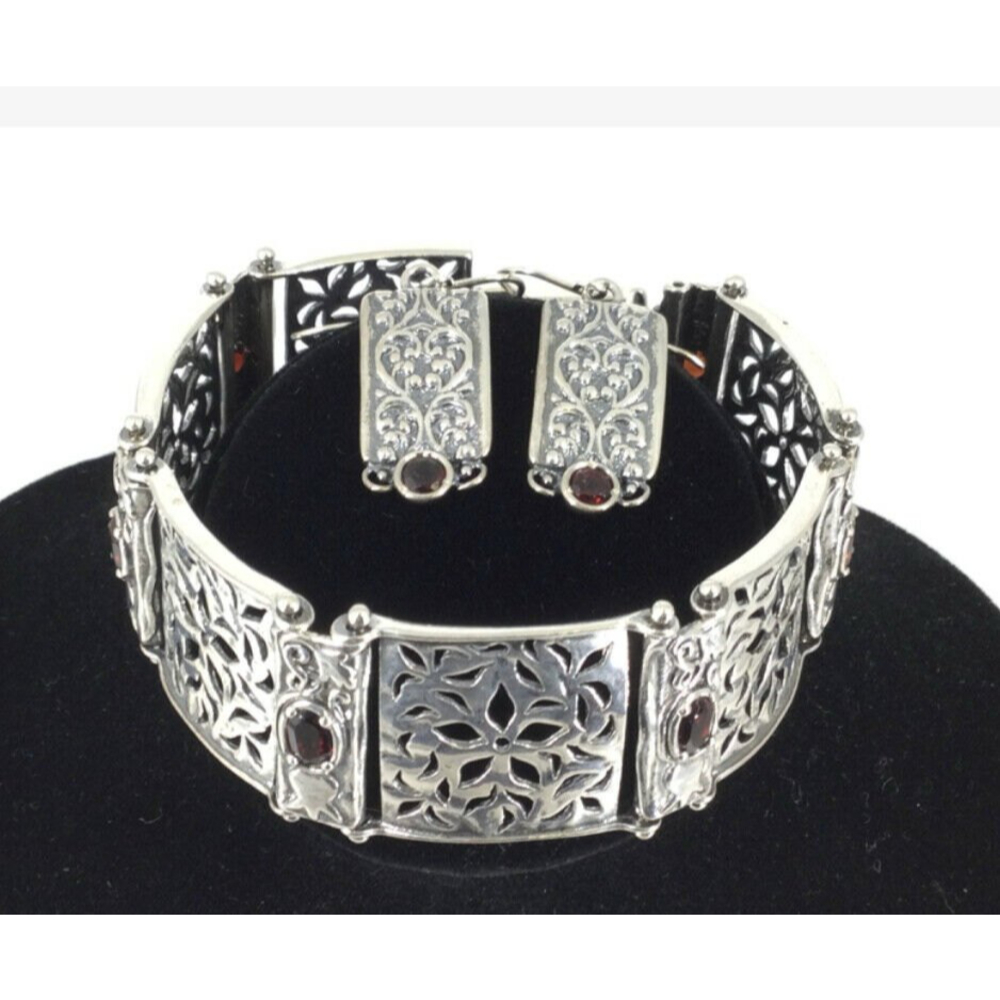 Sterling Silver .925 Didae Israel 3 Pieces Earrings and Bracelet 8 Large Garnets